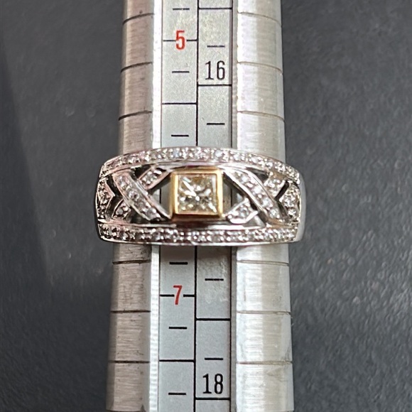 Sold-18K Two Tone Gold 0.50 Ct.Tw. Ladies Ring - Picture 5 of 11